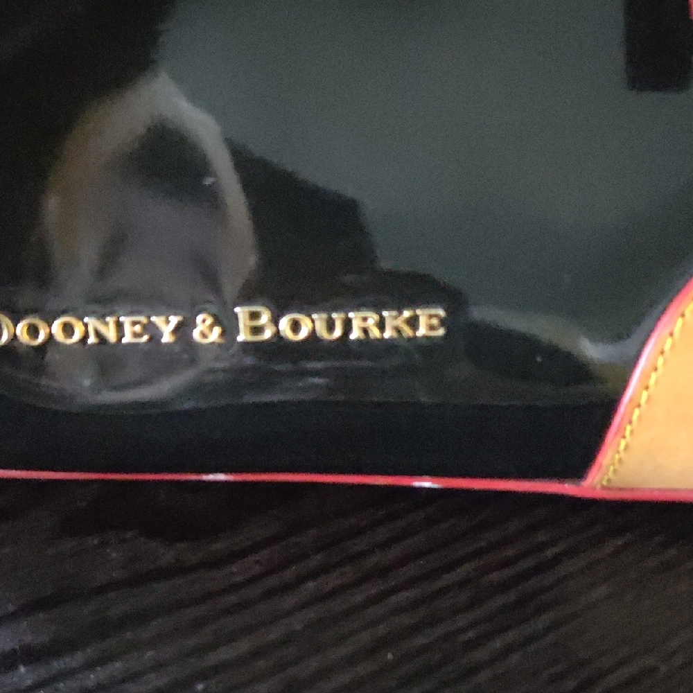 Dooney & Bourke Black and Tan Tote Bag - Picture 3 of 13